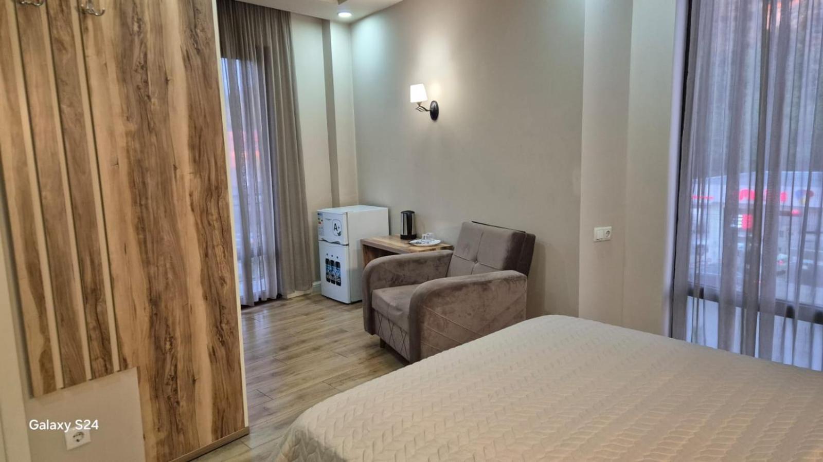 Hotel Sunny Batumi Exterior foto