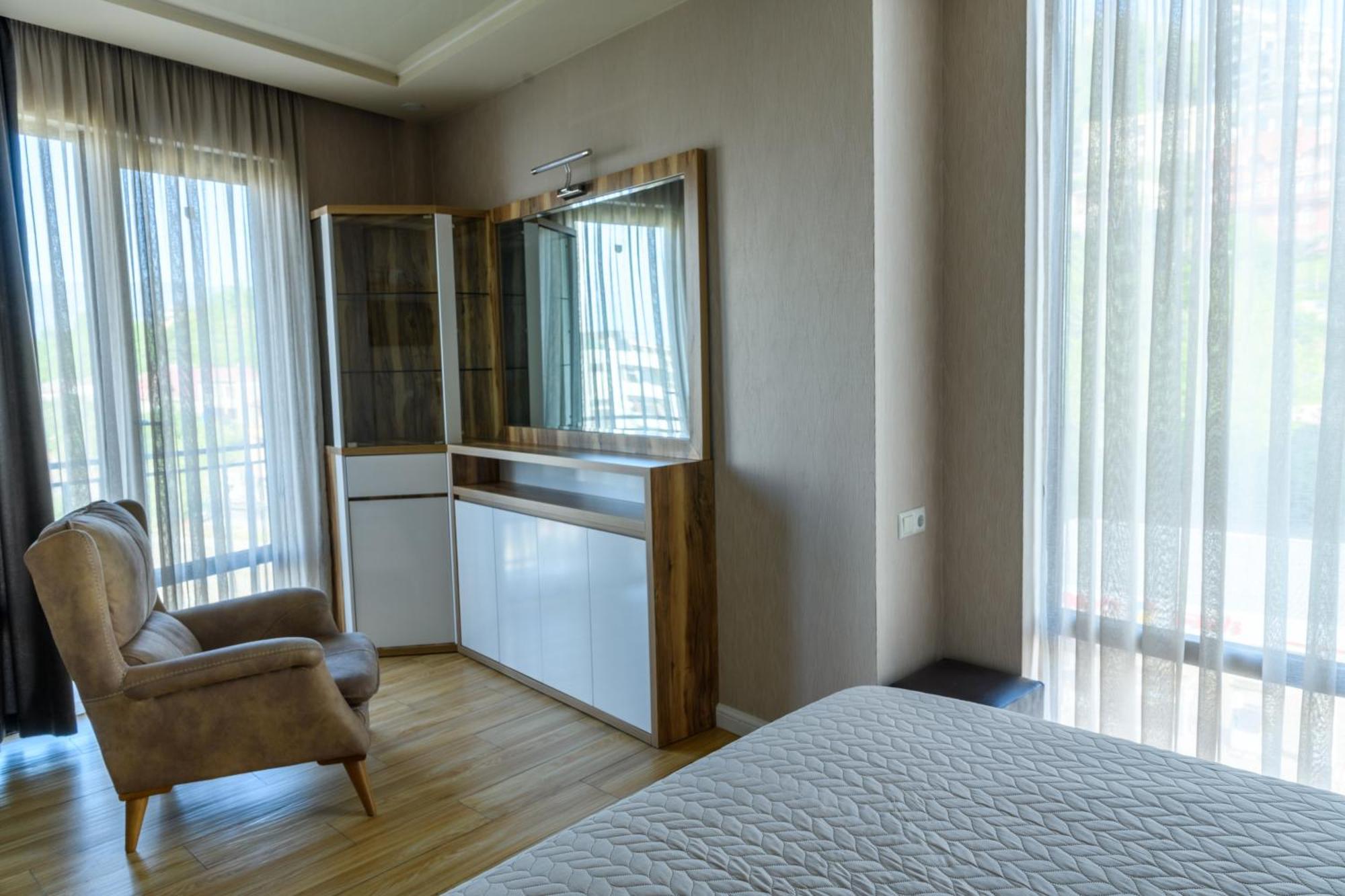 Hotel Sunny Batumi Exterior foto